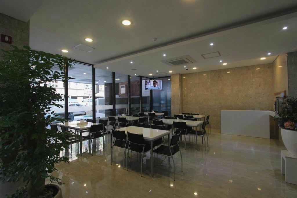 Reve Business Hotel Jeju by Eksteriør bilde