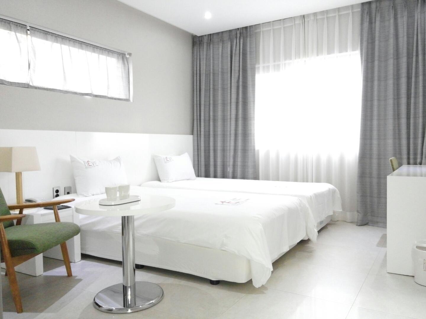 Reve Business Hotel Jeju by Eksteriør bilde