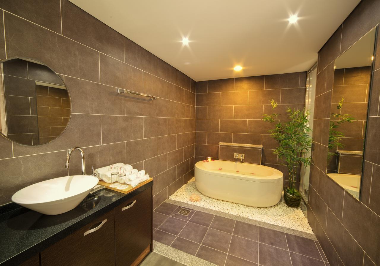 Reve Business Hotel Jeju by Eksteriør bilde