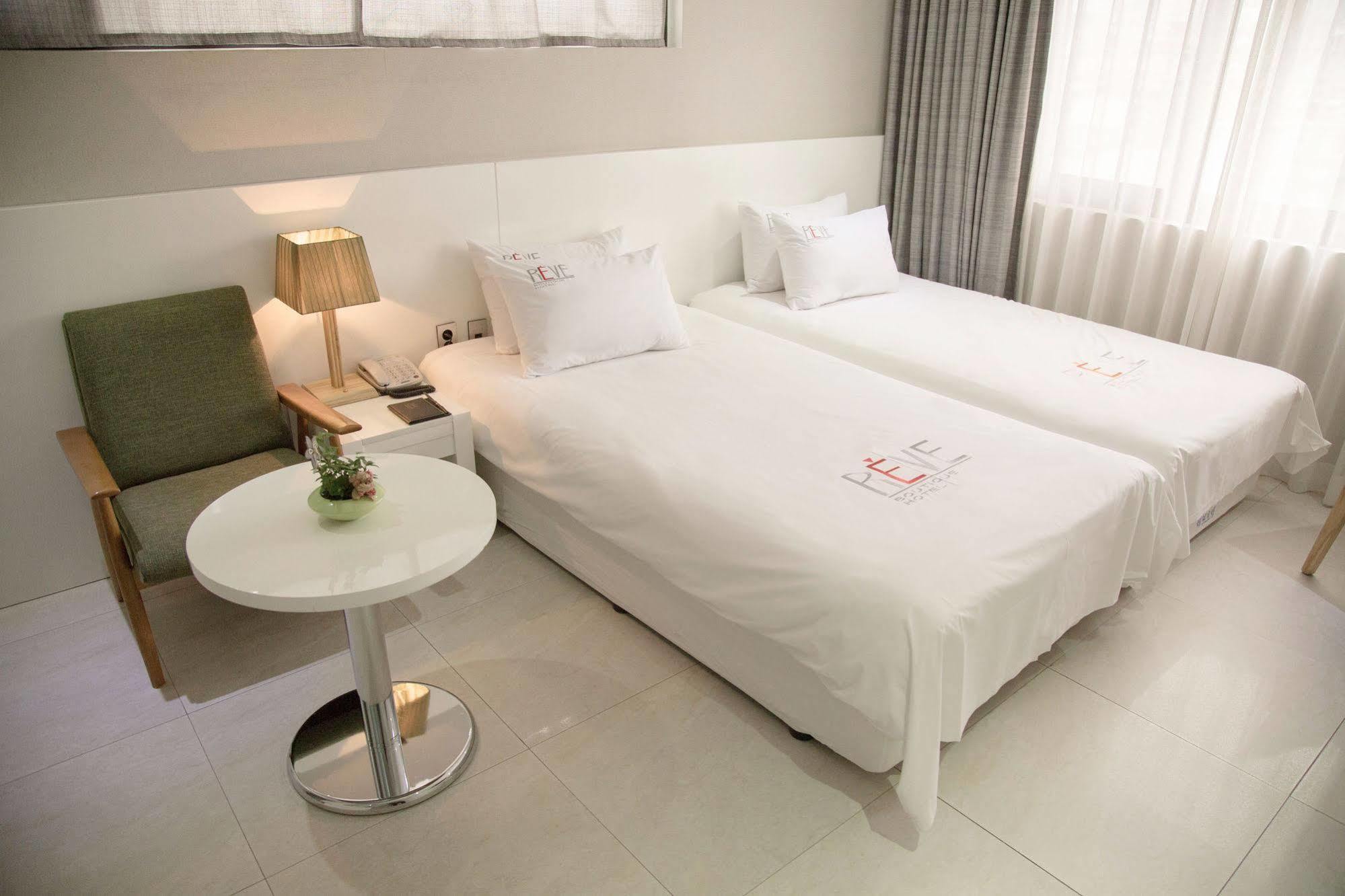 Reve Business Hotel Jeju by Eksteriør bilde